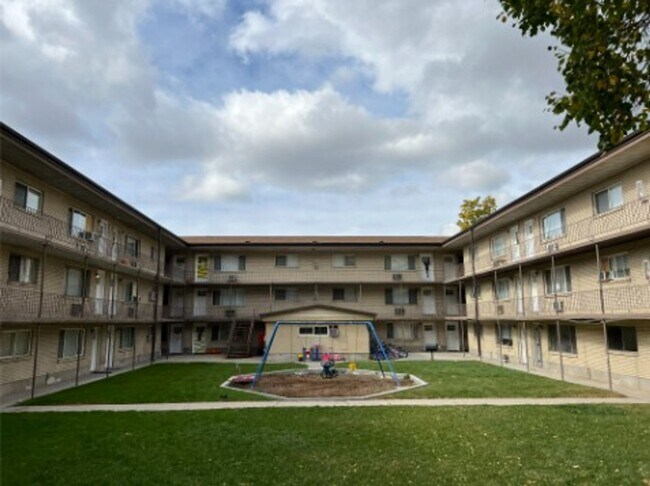 Building Photo - 2 Bed / 1 Bath Apartment in Provo!