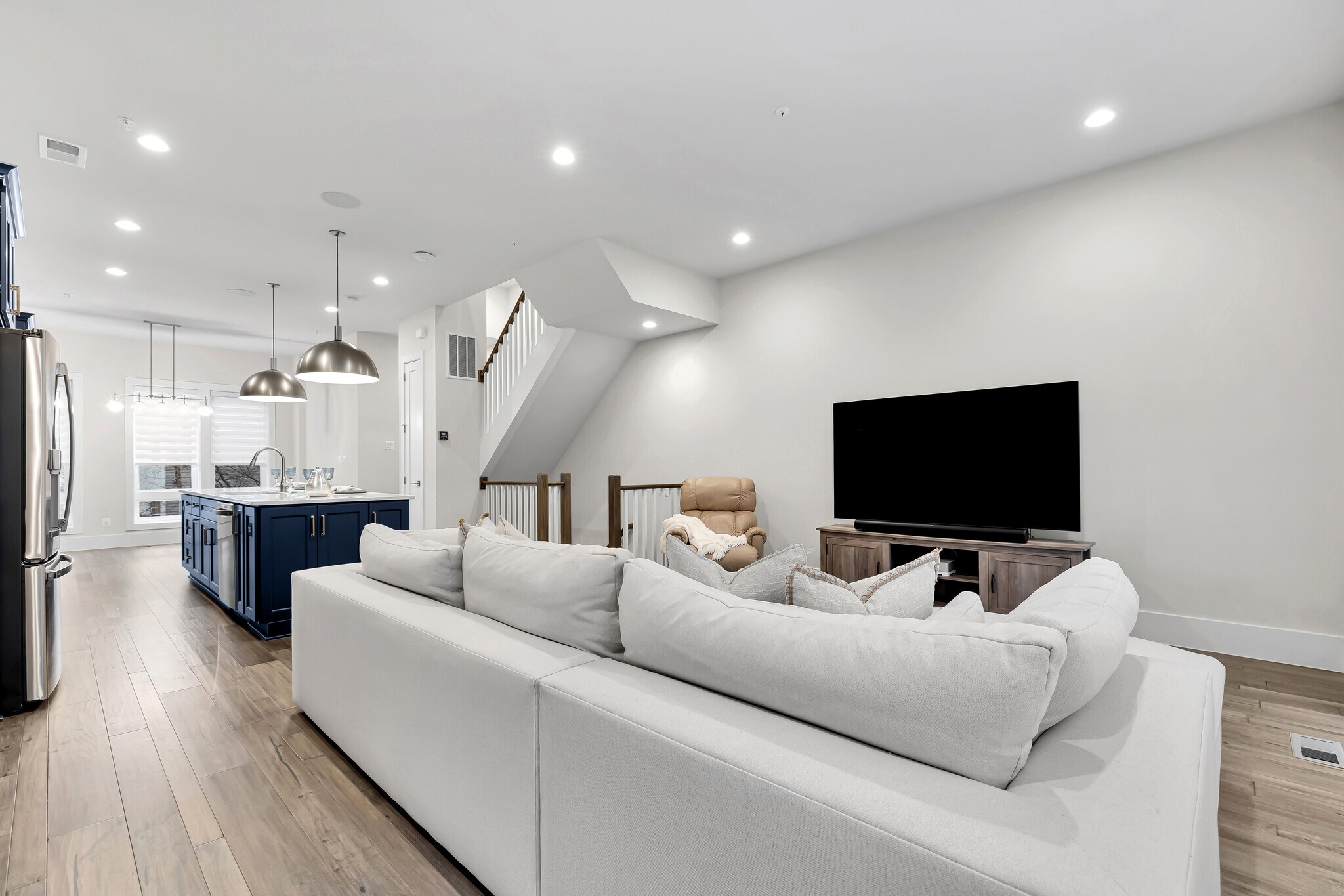 Building Photo - 147 Prairie Ln