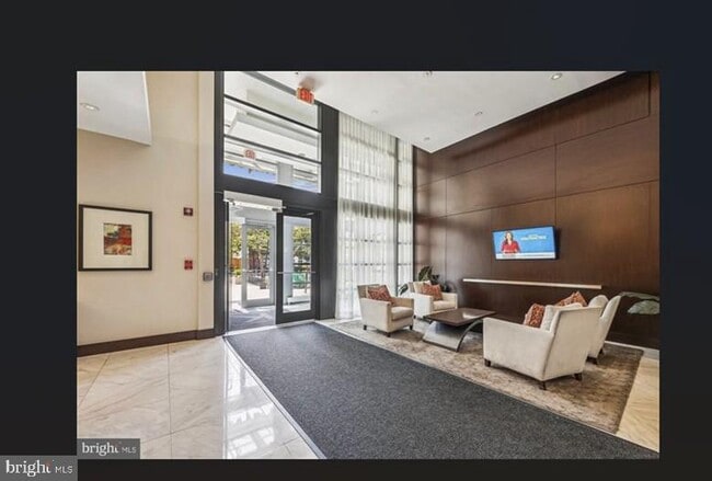 Building Photo - 475 K St NW