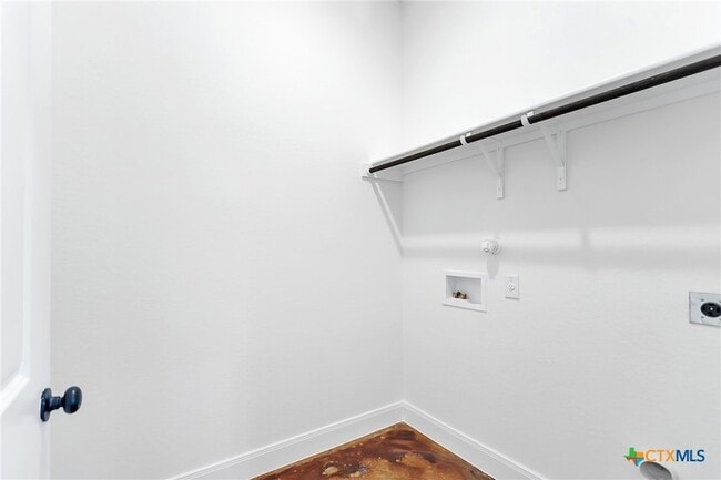 Building Photo - 102 Prairie