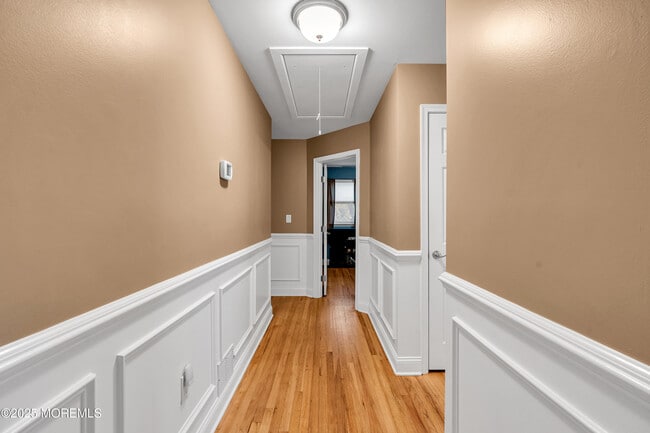 Building Photo - 17 Acorn Dr