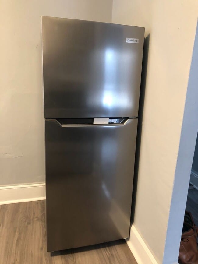 Building Photo - 249 Church St