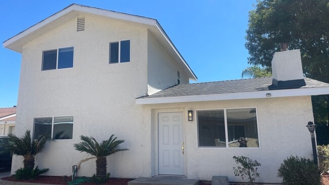 Building Photo - 3 BDRM, 2BA+ Attached Garage in San Marcos...