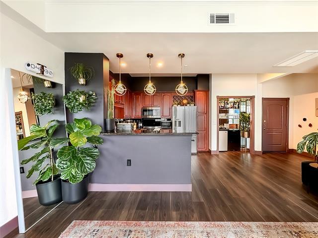 Building Photo - 3225 Turtle Creek Blvd
