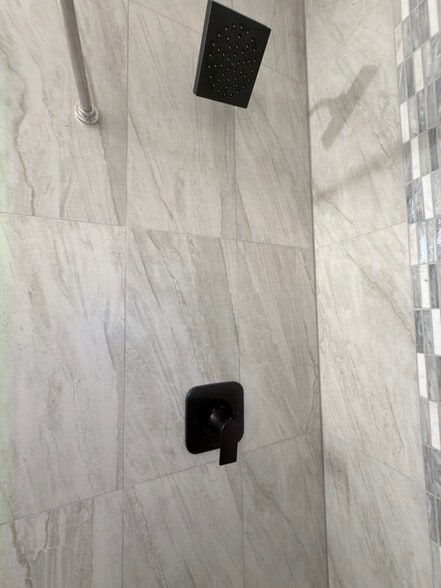 Building Photo - 6530 S Champlain Ave