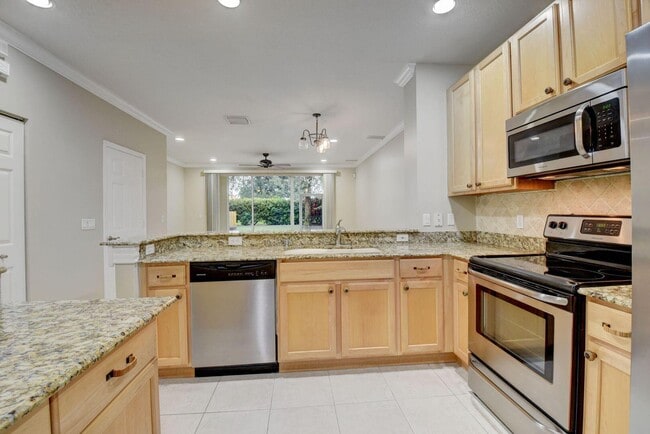 Building Photo - 9113 Tremezzo Ln