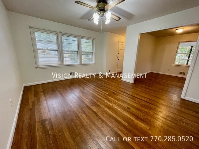 Building Photo - 6328 Oakview Ln