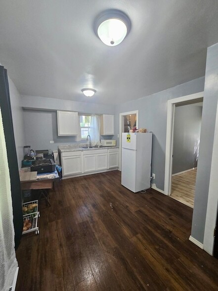 Building Photo - 4613 Maryland St