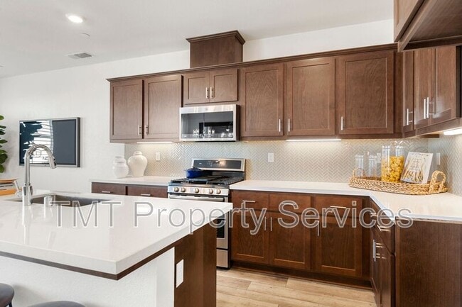 Building Photo - 2957 Nimes Ln