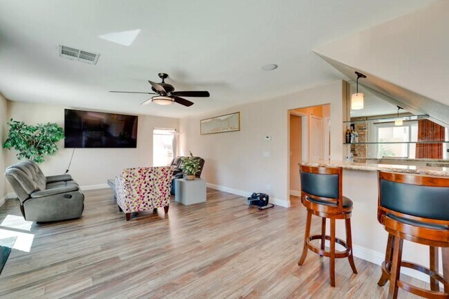 Building Photo - 2697 Pala Dura Dr