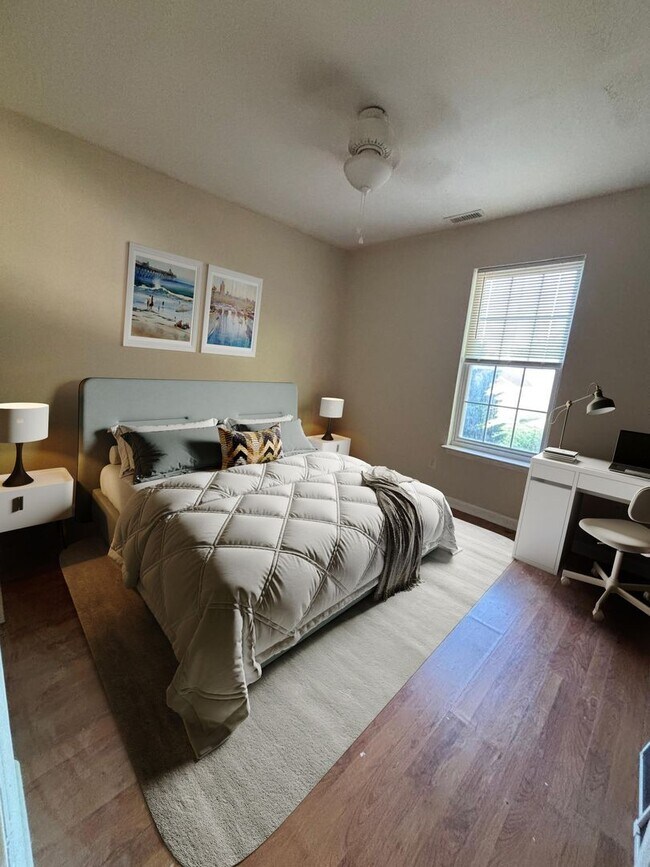 Building Photo - 2BR Condo – Close to UNCW, Wrightsville Beach