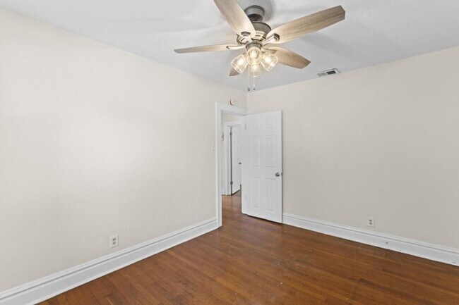 Building Photo - 7241 St Andrews Pl