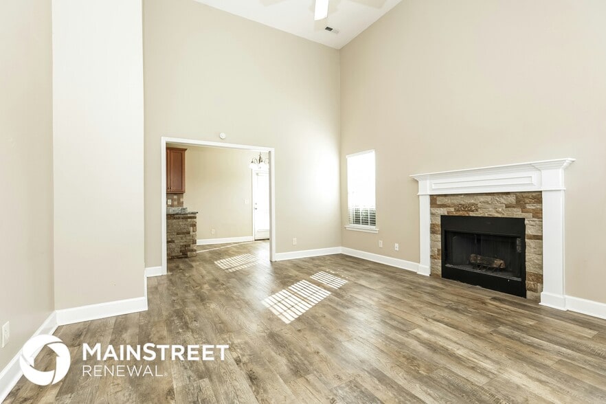 Building Photo - 1339 Lone Oak Rd