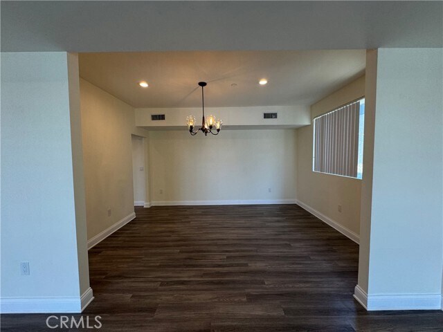 Building Photo - 14934 Burbank Blvd