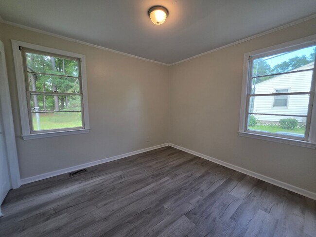 Building Photo - 2266 Onslow Dr