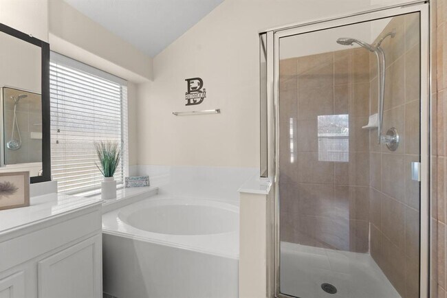 Building Photo - 4766 Wind Trace Dr