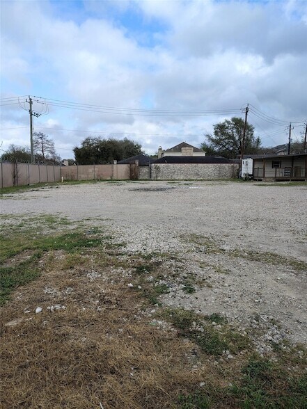 Building Photo - 11211 Kitty Brook Dr