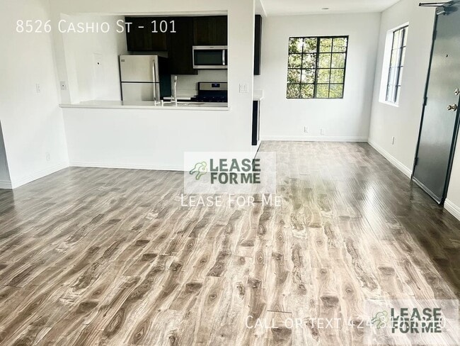 Building Photo - 8526 Cashio St