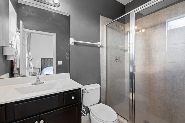 Building Photo - 5313 Ashley River Rd