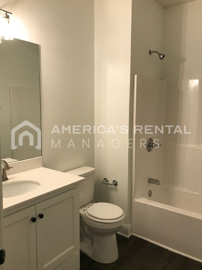 Building Photo - Townhome For Rent in Tuscaloosa, AL!  View with 48 Hours Notice!