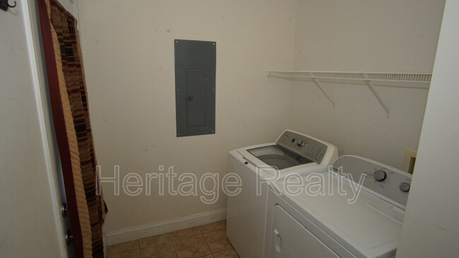 Building Photo - 3006 Franklin Ave