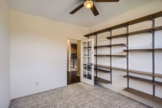 Building Photo - Flying Horse home for rent on Cake Bread!