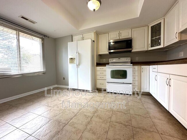Building Photo - 3746 Chimney Creek Drive - 1