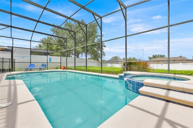 Building Photo - 155 Waltham Ct