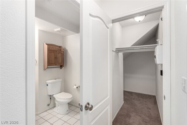 Building Photo - 2412 Shady Vista Dr