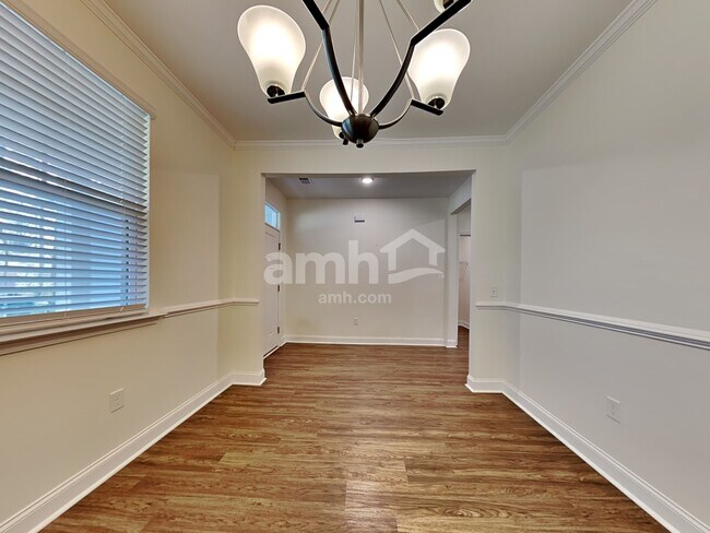 Building Photo - 227 Swan Dr