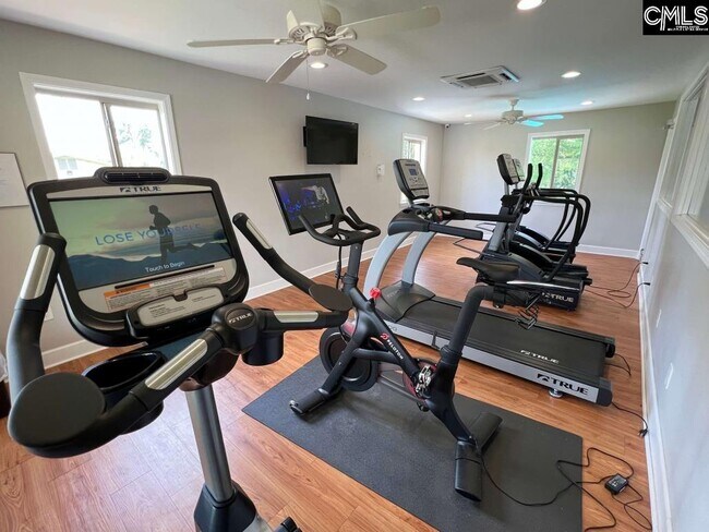 Building Photo - 6530 Davidson Rd