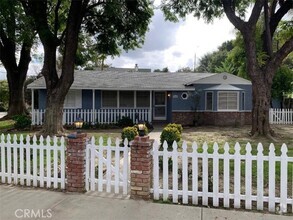 Building Photo - 5250 Alhama Dr