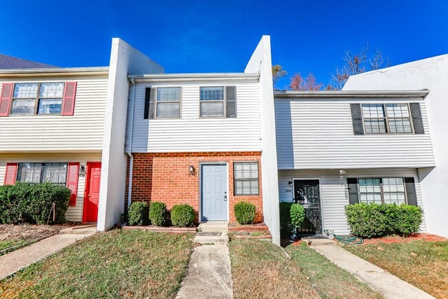 Primary Photo - WILLIAMSBURG 2 Bedroom 1.5 Bath Townhome