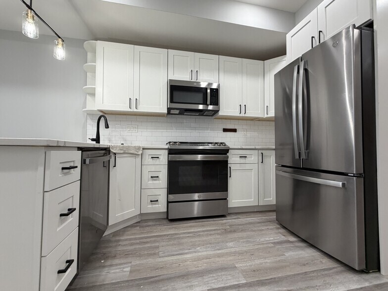 Building Photo - 1330 S Carlisle St