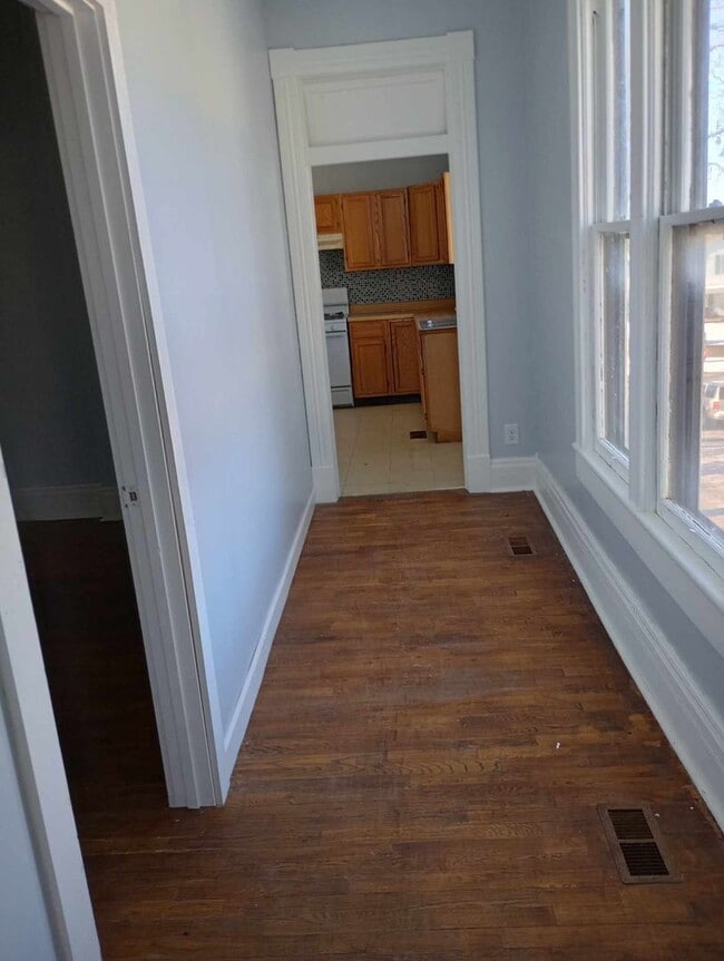 Building Photo - 1621-1623 Prospect Ave