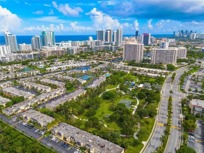 Building Photo - 2421 NE 10th St