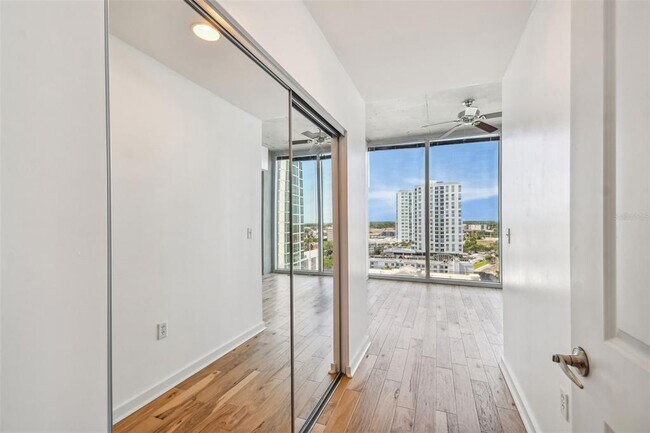 Building Photo - 777 N Ashley Dr