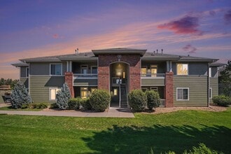 Building Photo - 8481 W Union Ave