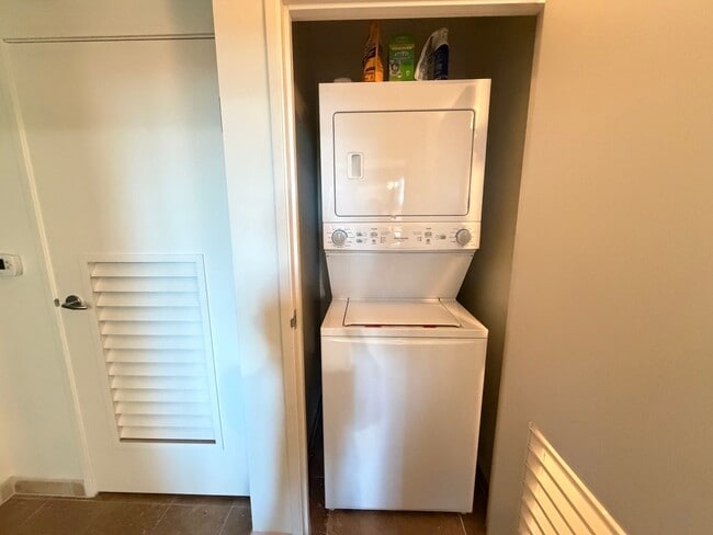 Building Photo - Optima Biltmore Italian Style Two Bedroom ...