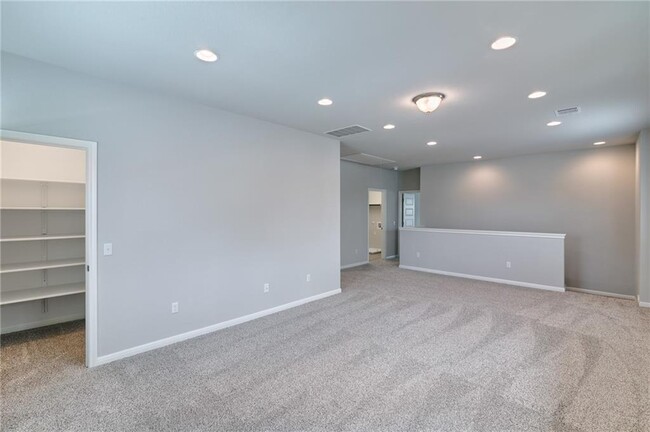 Building Photo - 124 Driftwood Hills Way