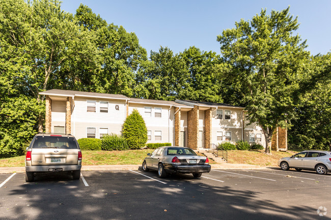 Building Photo - Burning Tree Apartments