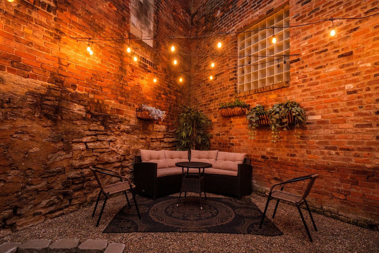 Building Photo - 1624 Walnut St