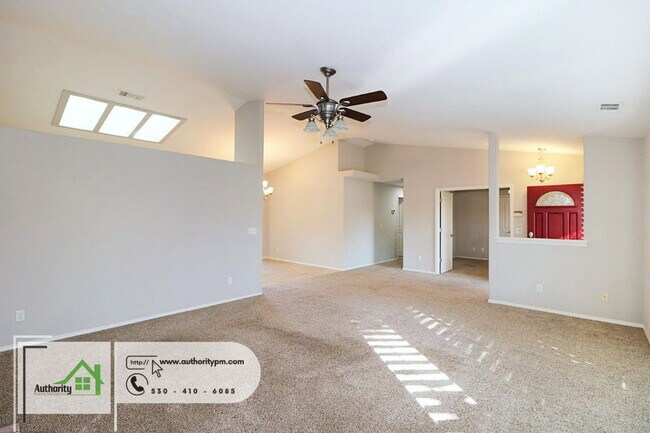 Building Photo - 2378 Castlewood Dr