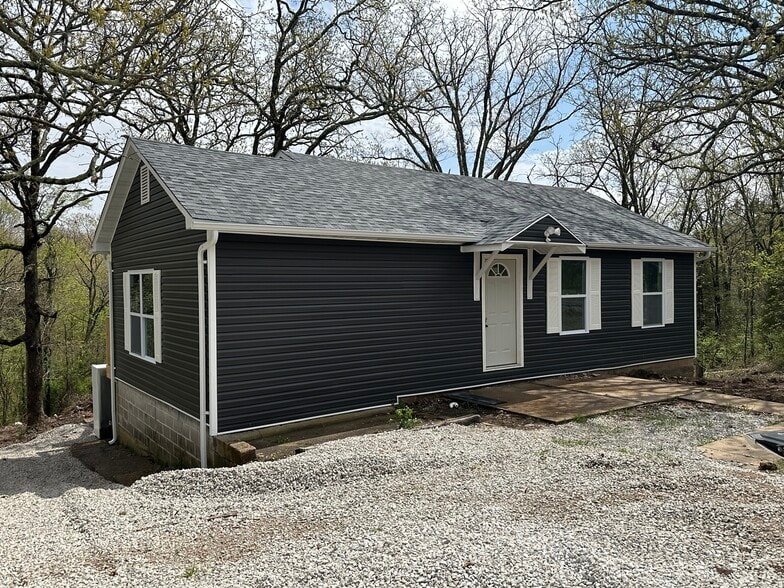 Building Photo - 2069 Highway K