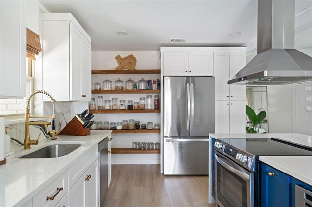 Building Photo - 905 Tarryall Dr