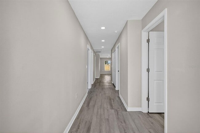 Building Photo - 1503 8th Ave E