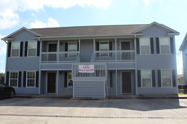 Primary Photo - 4426 25th St E