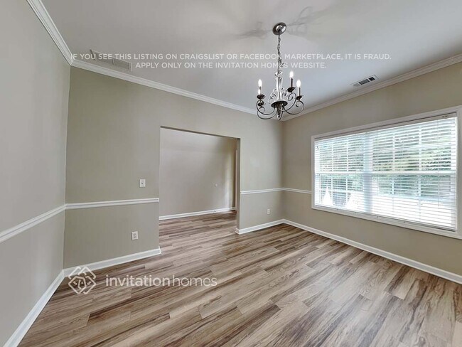 Building Photo - 147 Hawthorn Dr