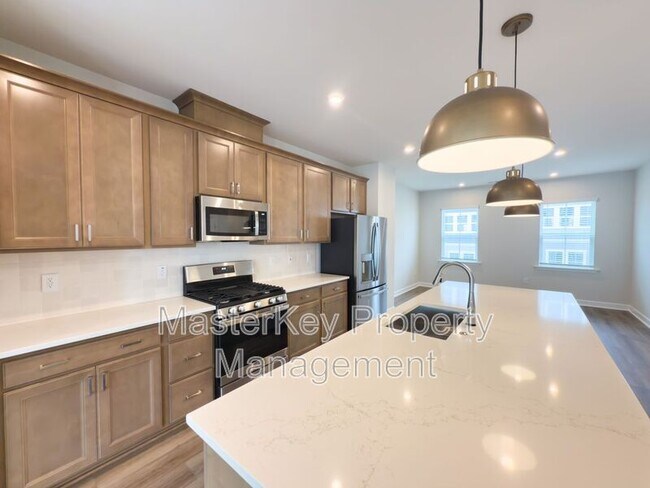 Building Photo - 804 Hillfarm Dr