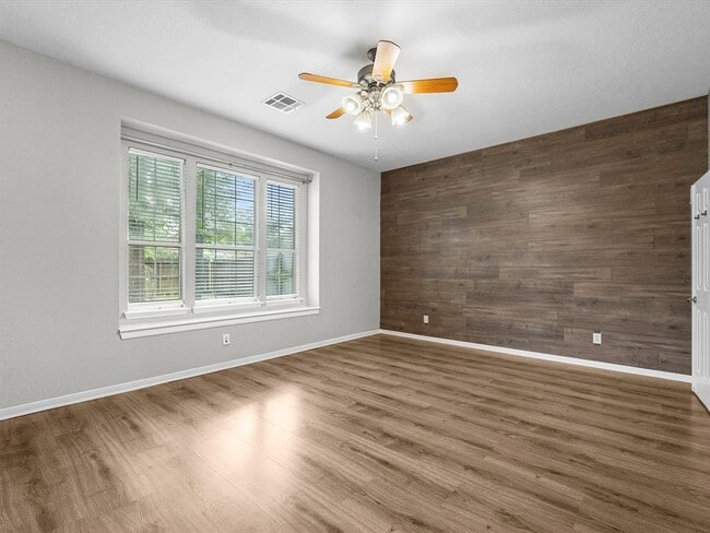 Building Photo - 3910 Echo Mountain Dr